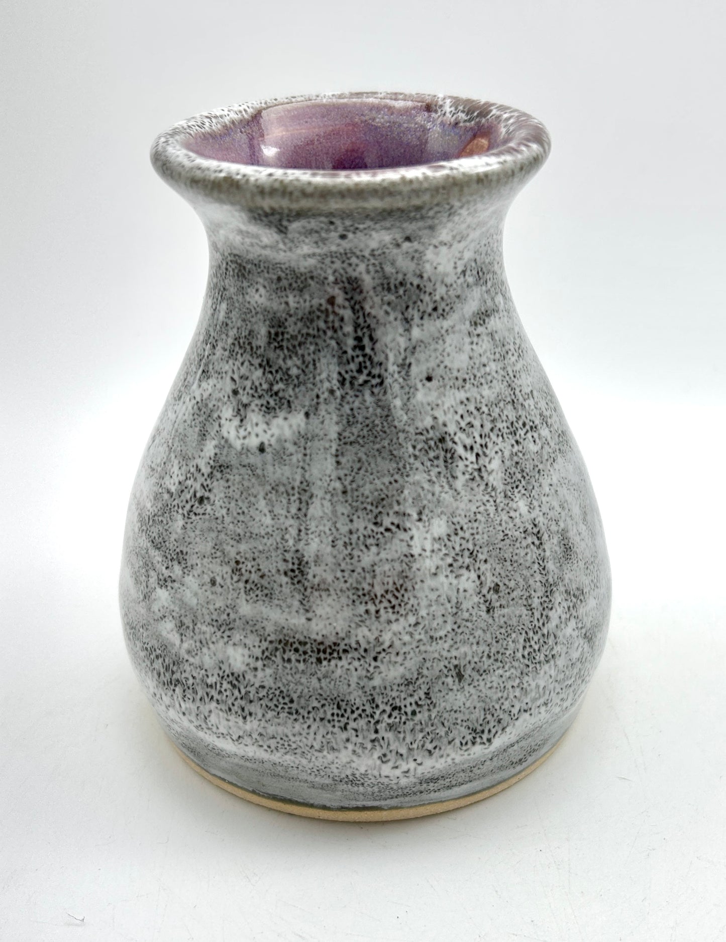 SECOND 'Refugees welcome' bud vase