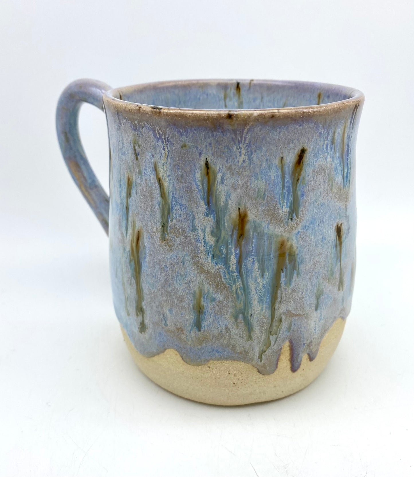 Mug in lovely lilacs