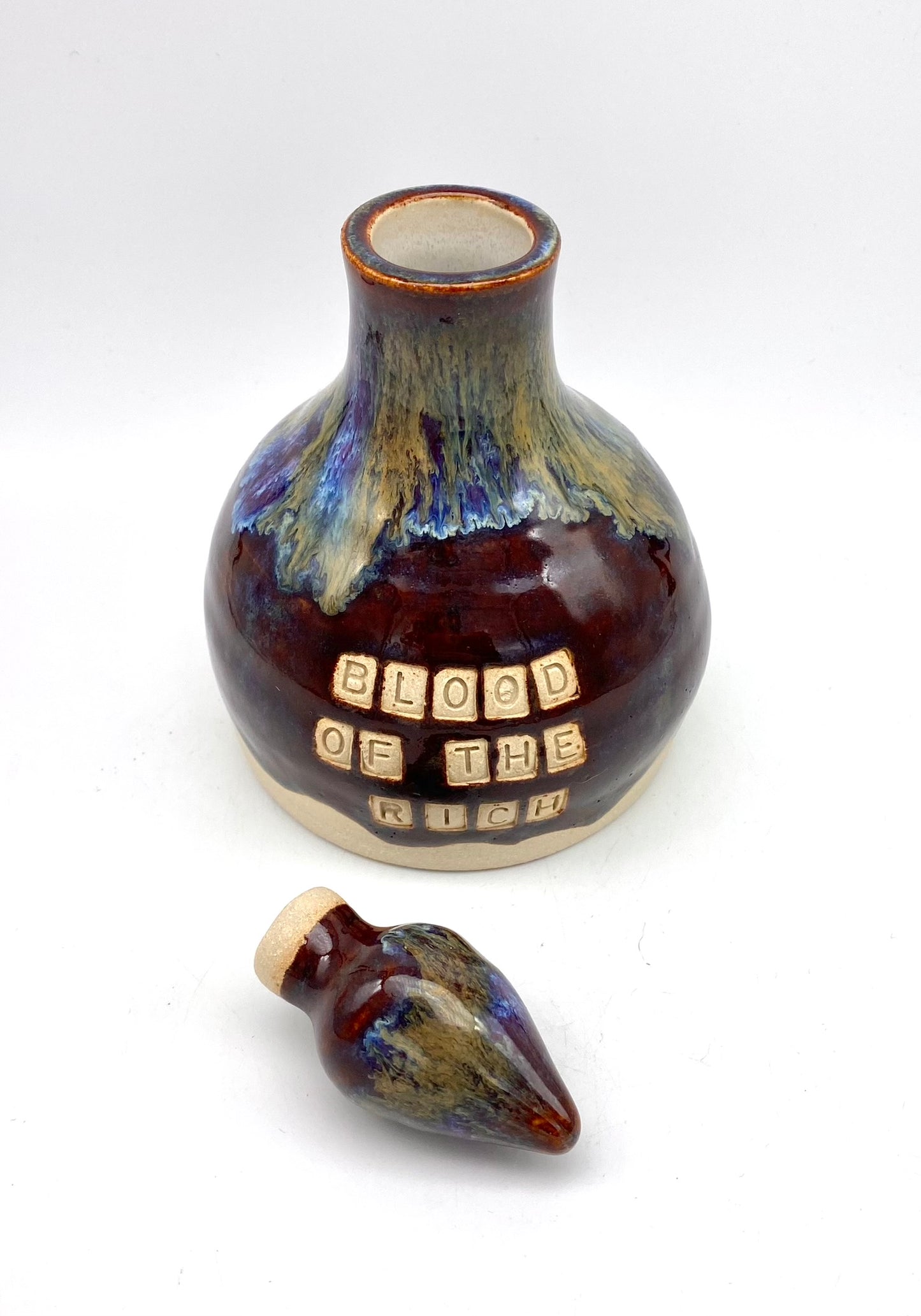 SECOND 'Blood of the rich' small decanter