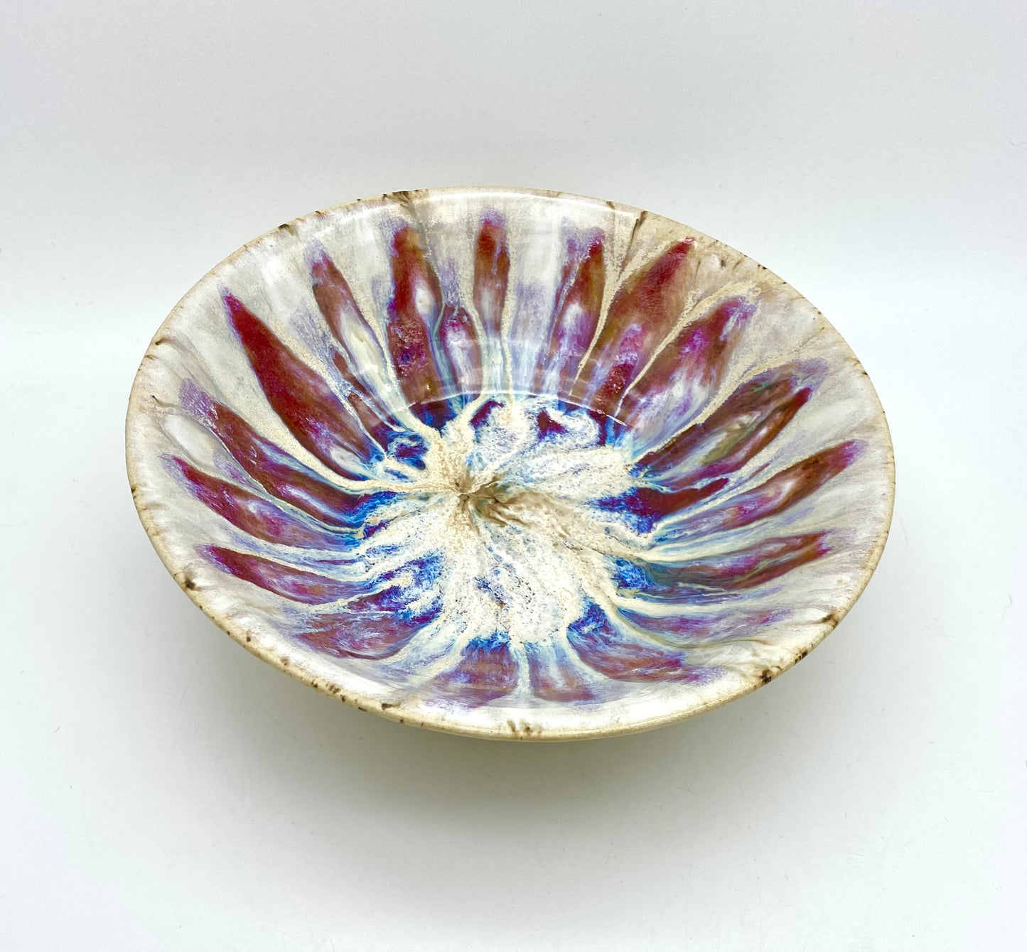 Dish with glazes that shine like jewels!