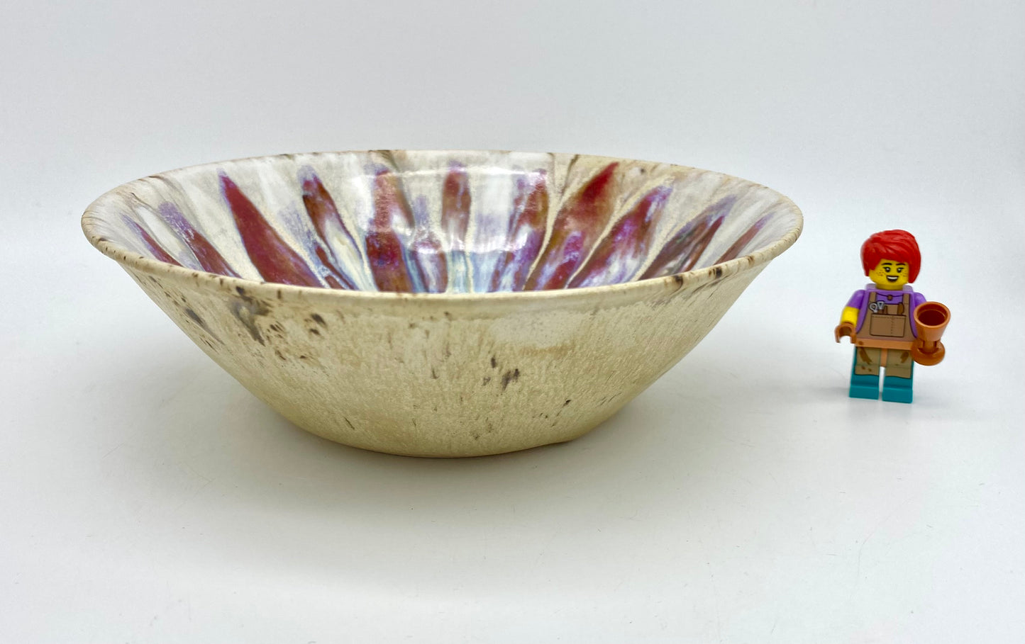 Dish with glazes that shine like jewels!