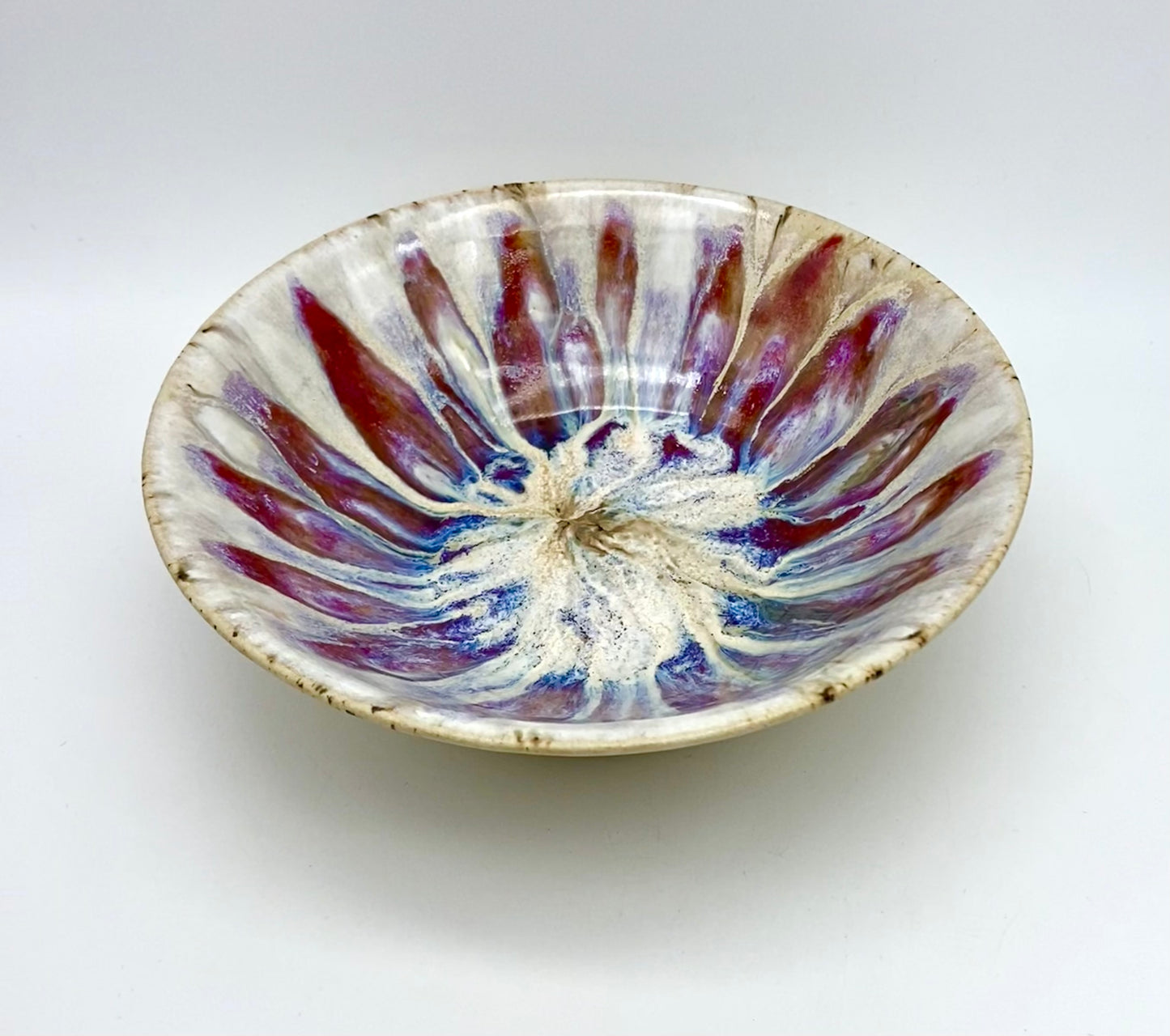 Dish with glazes that shine like jewels!