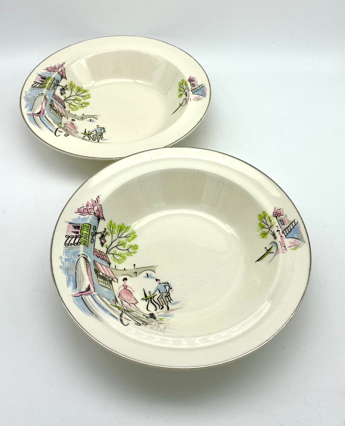 Four Alfred Meakin 1950s 'Montmartre' bowls