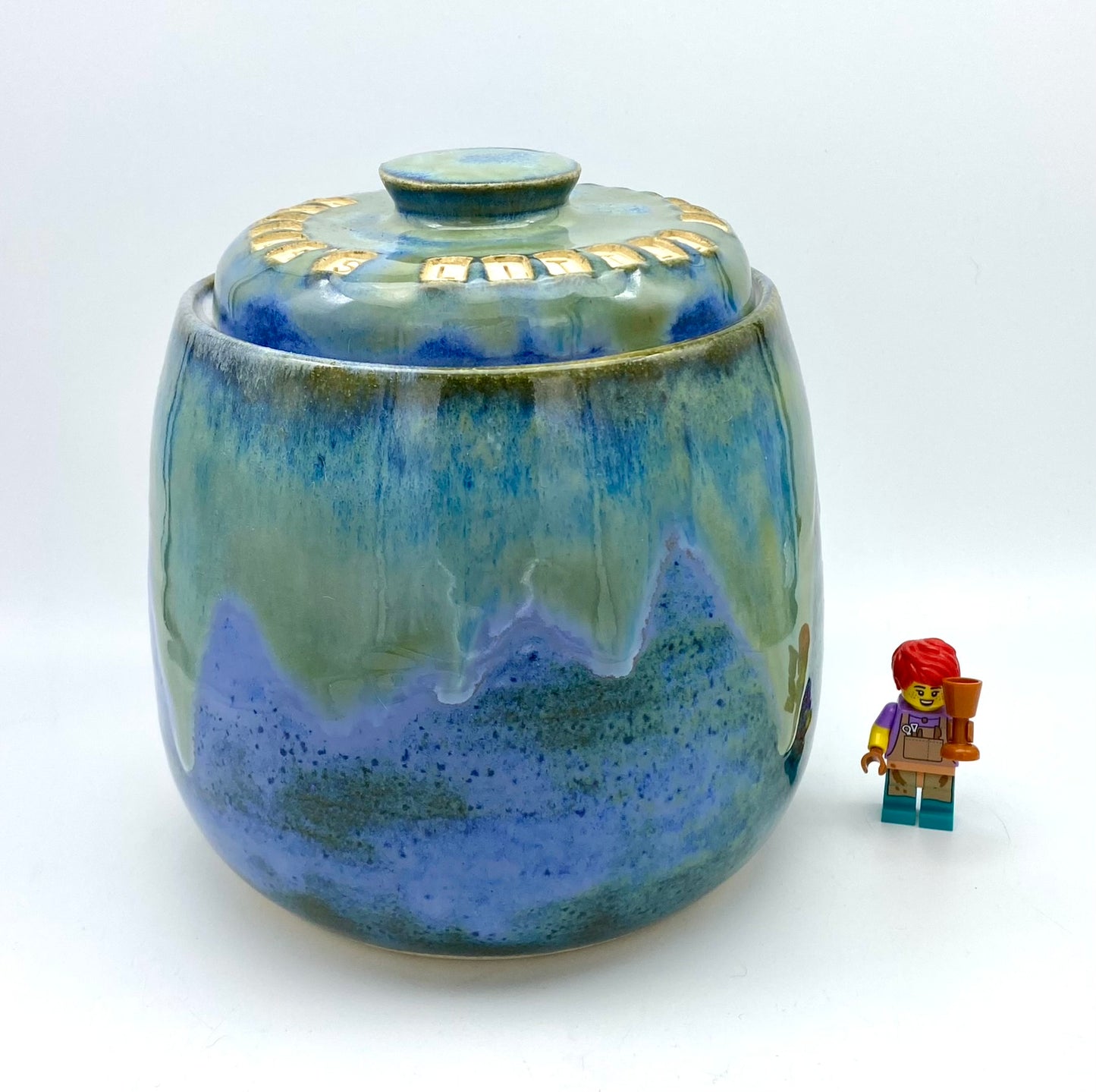 SECOND 'Mother's little helper' lidded pot