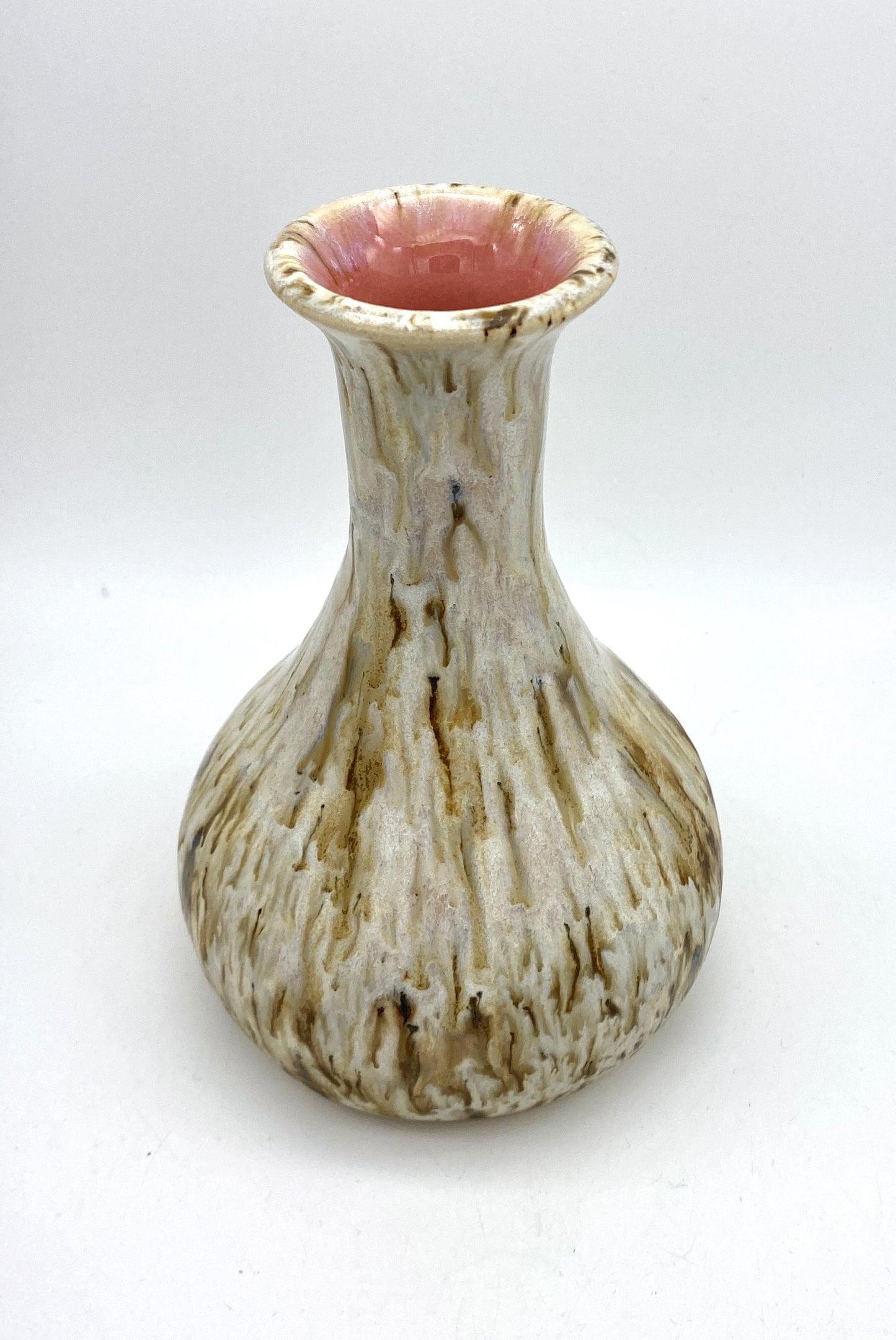 SECOND Medium vase in speckly creams with pink inside