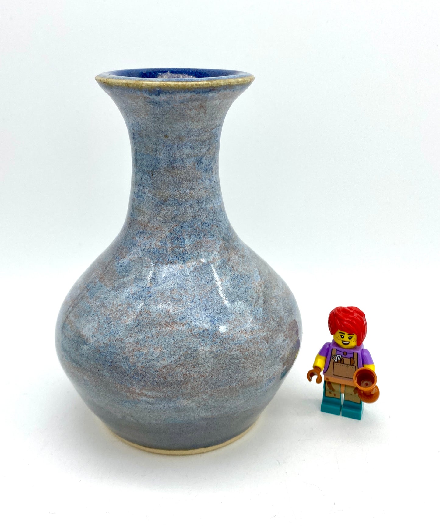 Bud vase in mottled blues