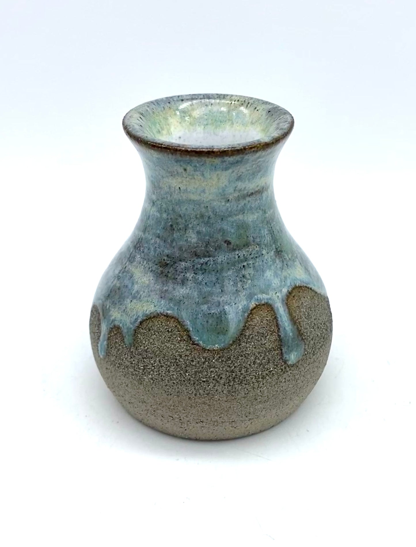 Little bud vase in special Scandi clay