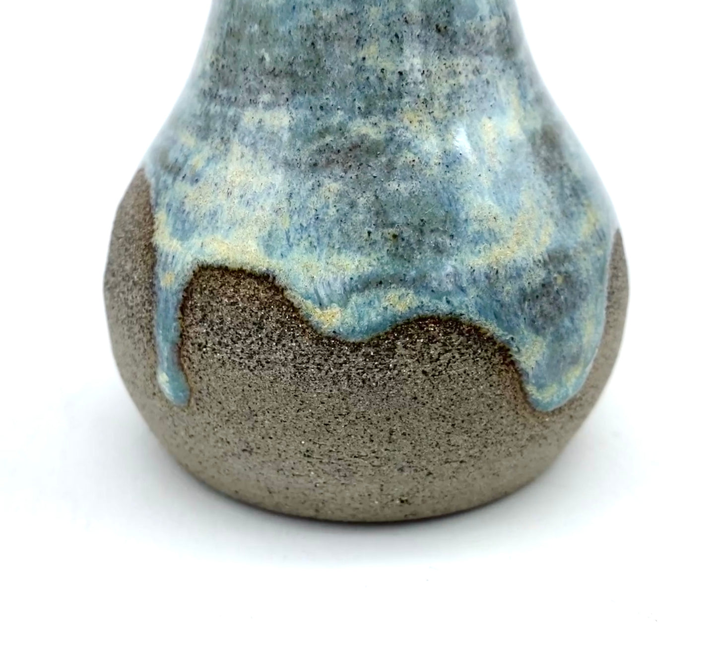 Little bud vase in special Scandi clay