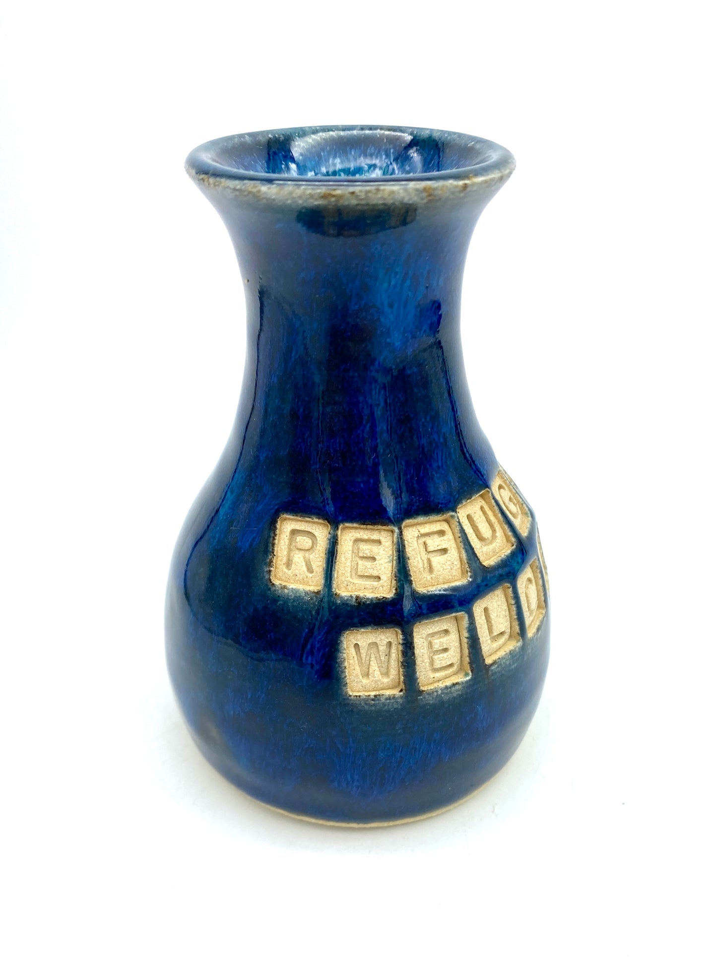 'Refugees welcome' bud vase