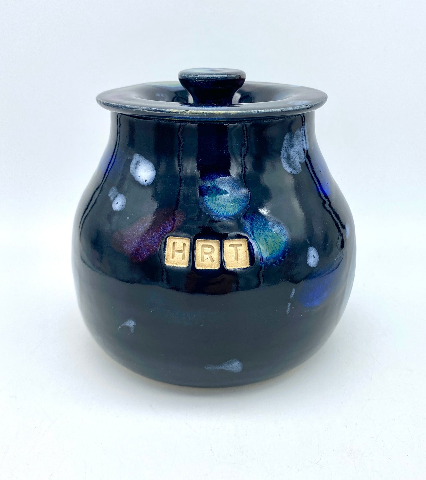 'HRT' pot in galaxy glazes