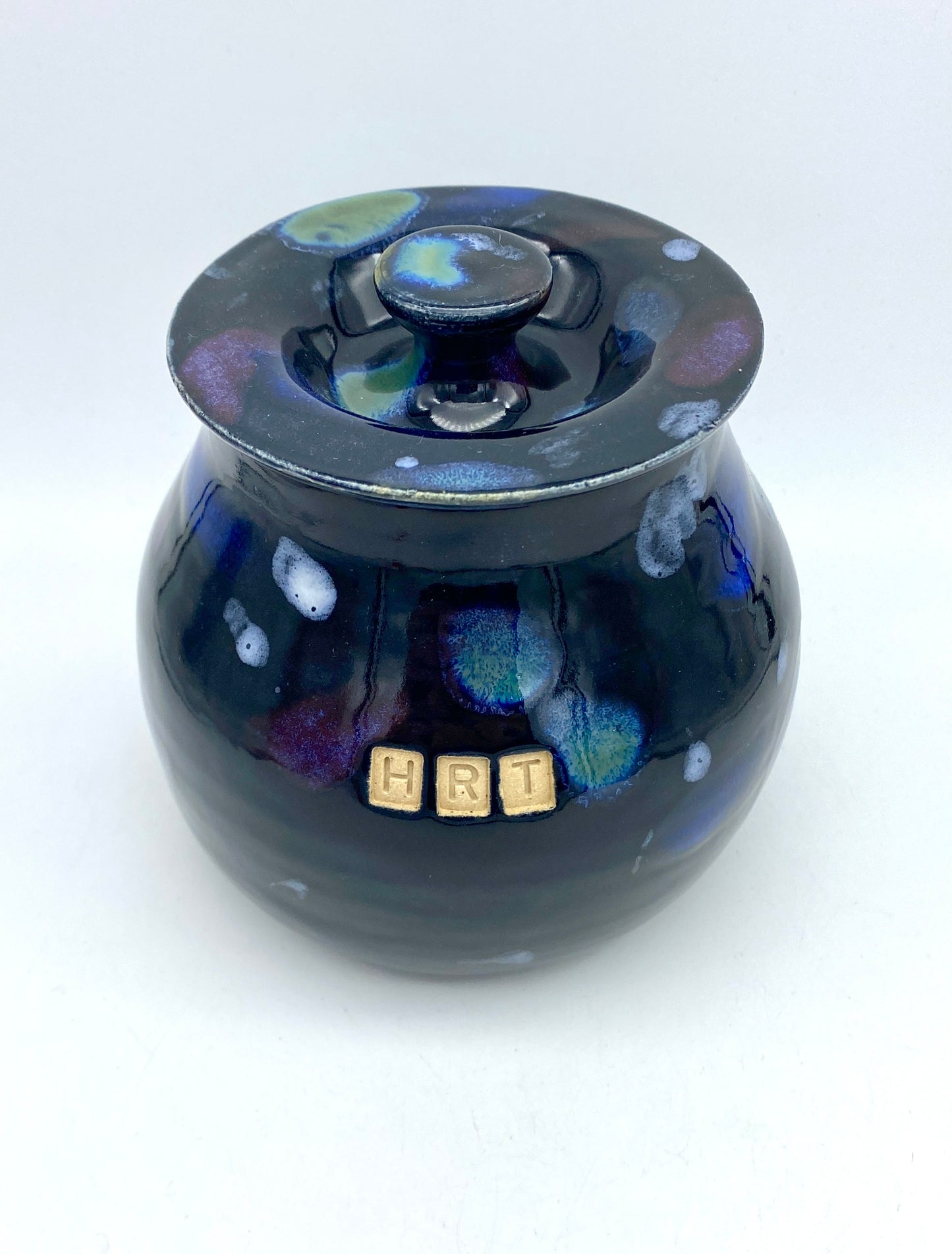 'HRT' pot in galaxy glazes