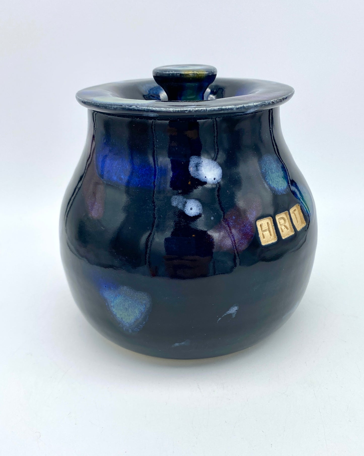 'HRT' pot in galaxy glazes