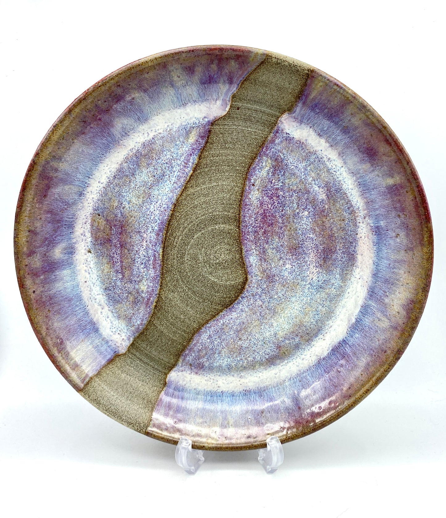 Large dinner plate in Scandi clay with flowing purples