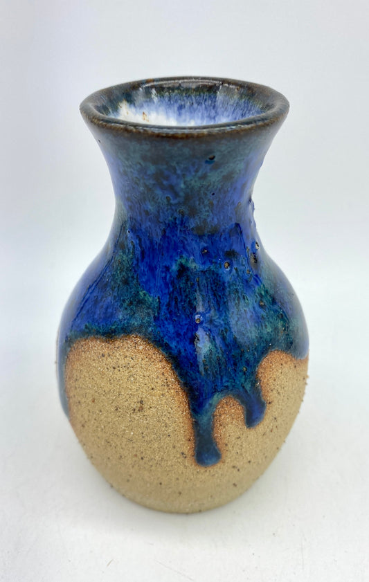 Teeny vase in rich blues and speckled clay