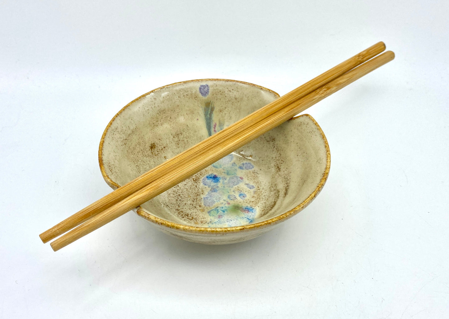 Dip bowl with chopstick rest