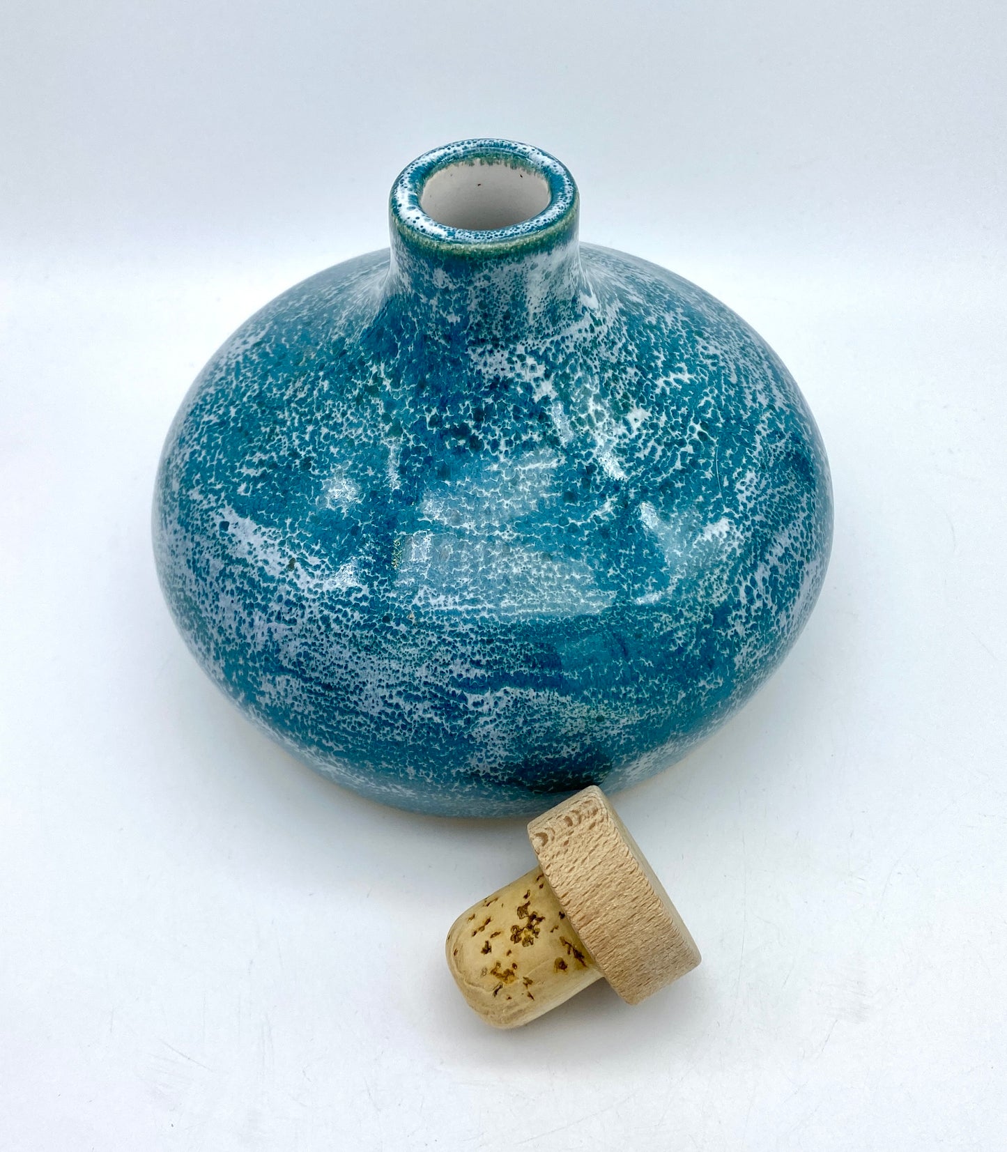 Plump decanter in snow-frosted turquoise