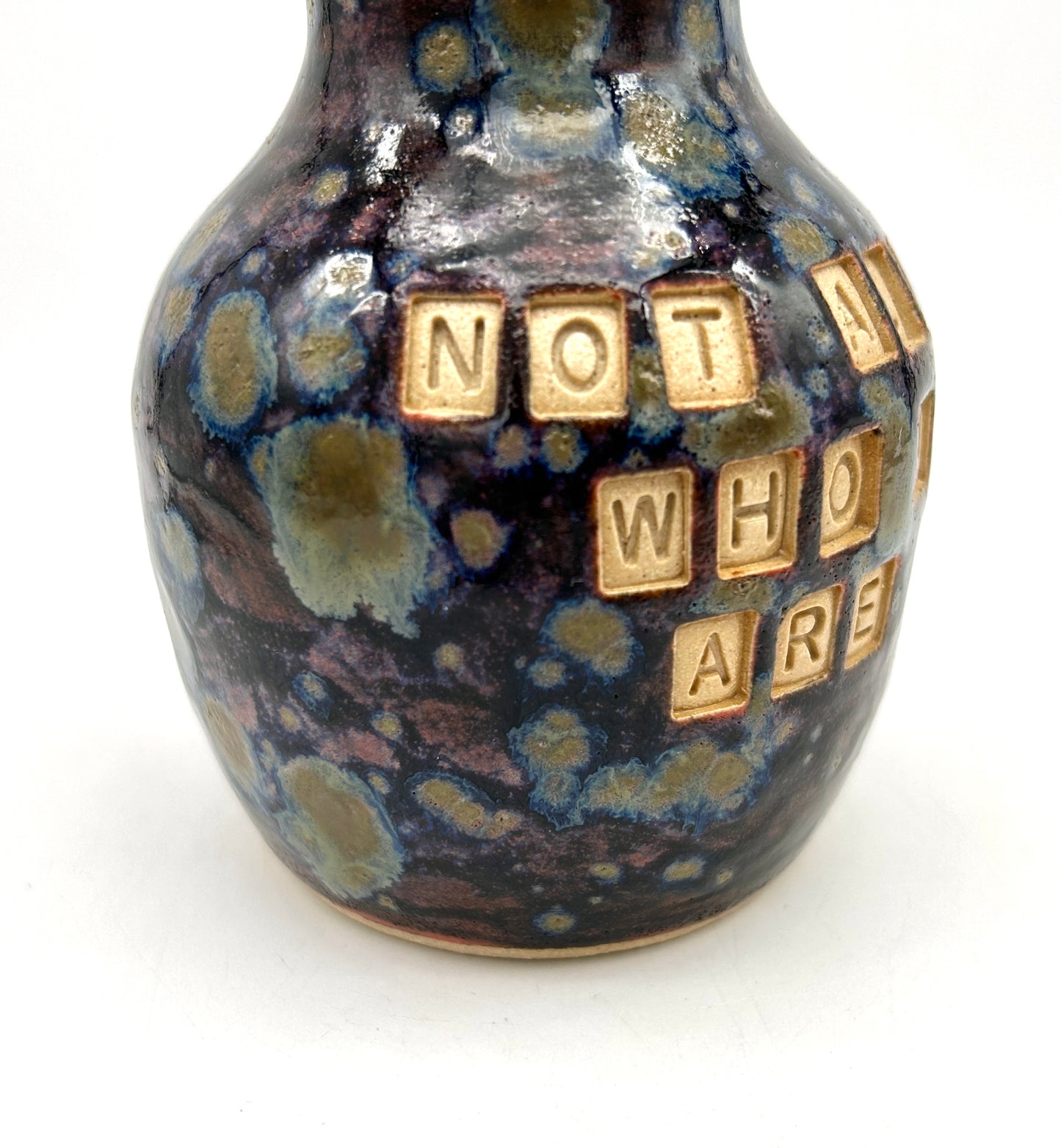 'Not all those who wander are lost' small vase