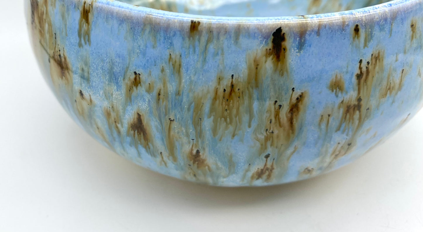 Bowl in flowing blues