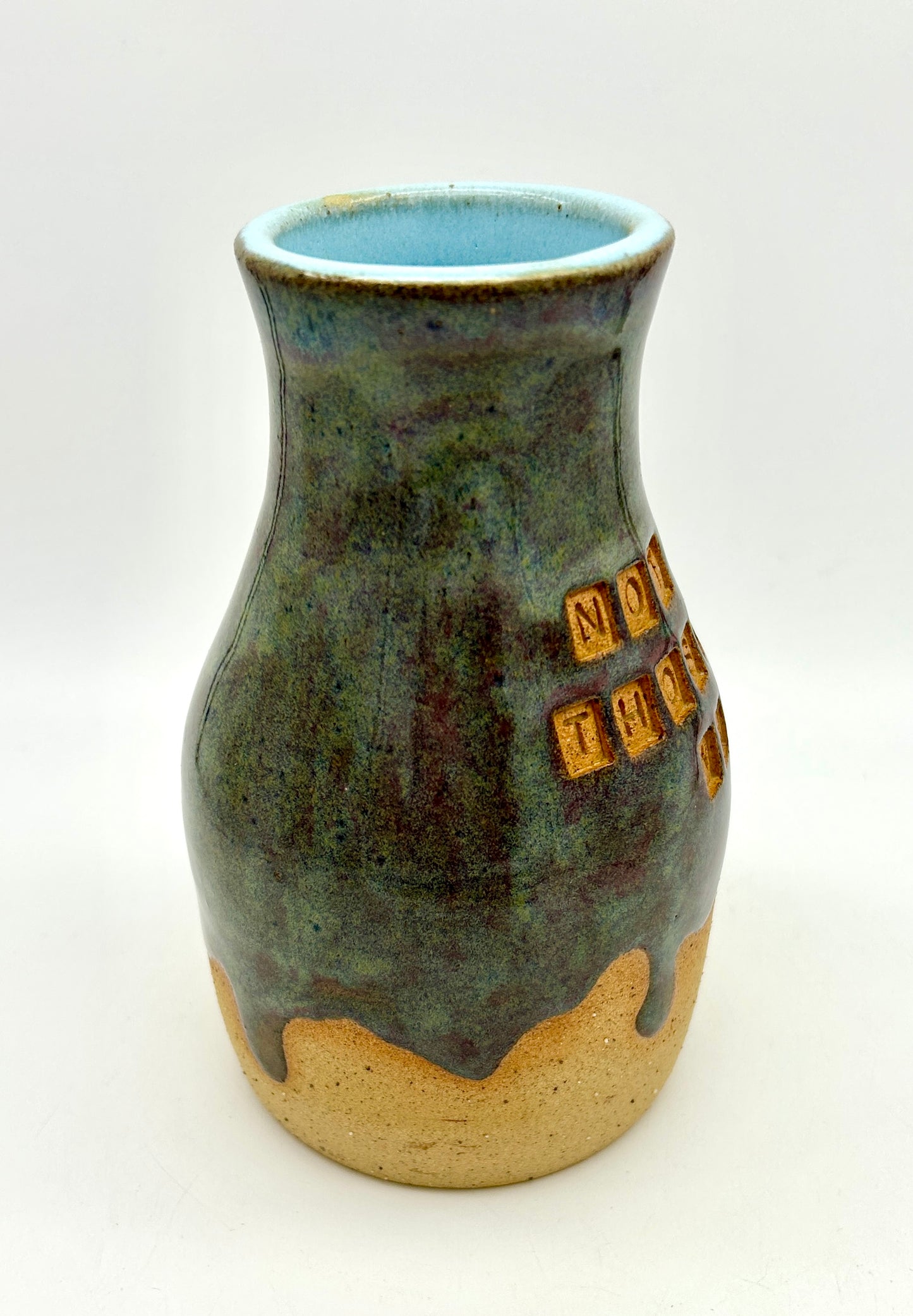 'Not all those who wander are lost' vase