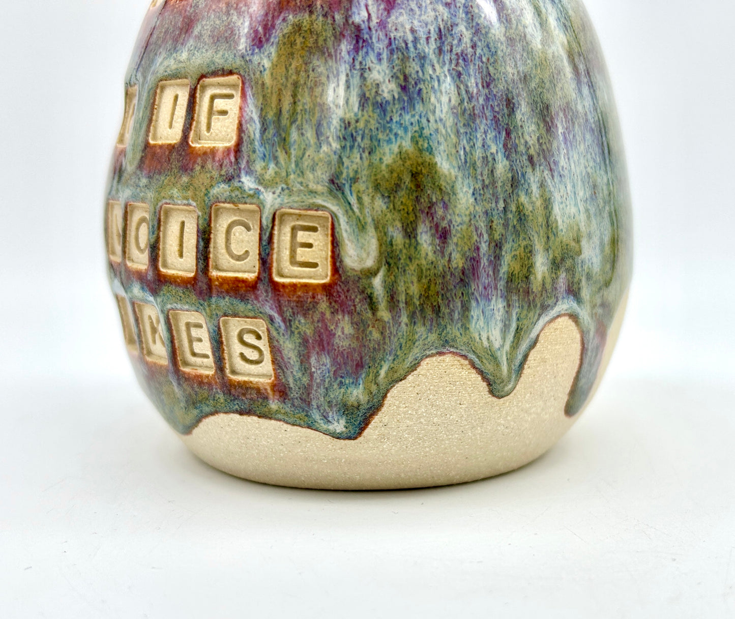 'Speak the truth, even if your voice shakes' vase