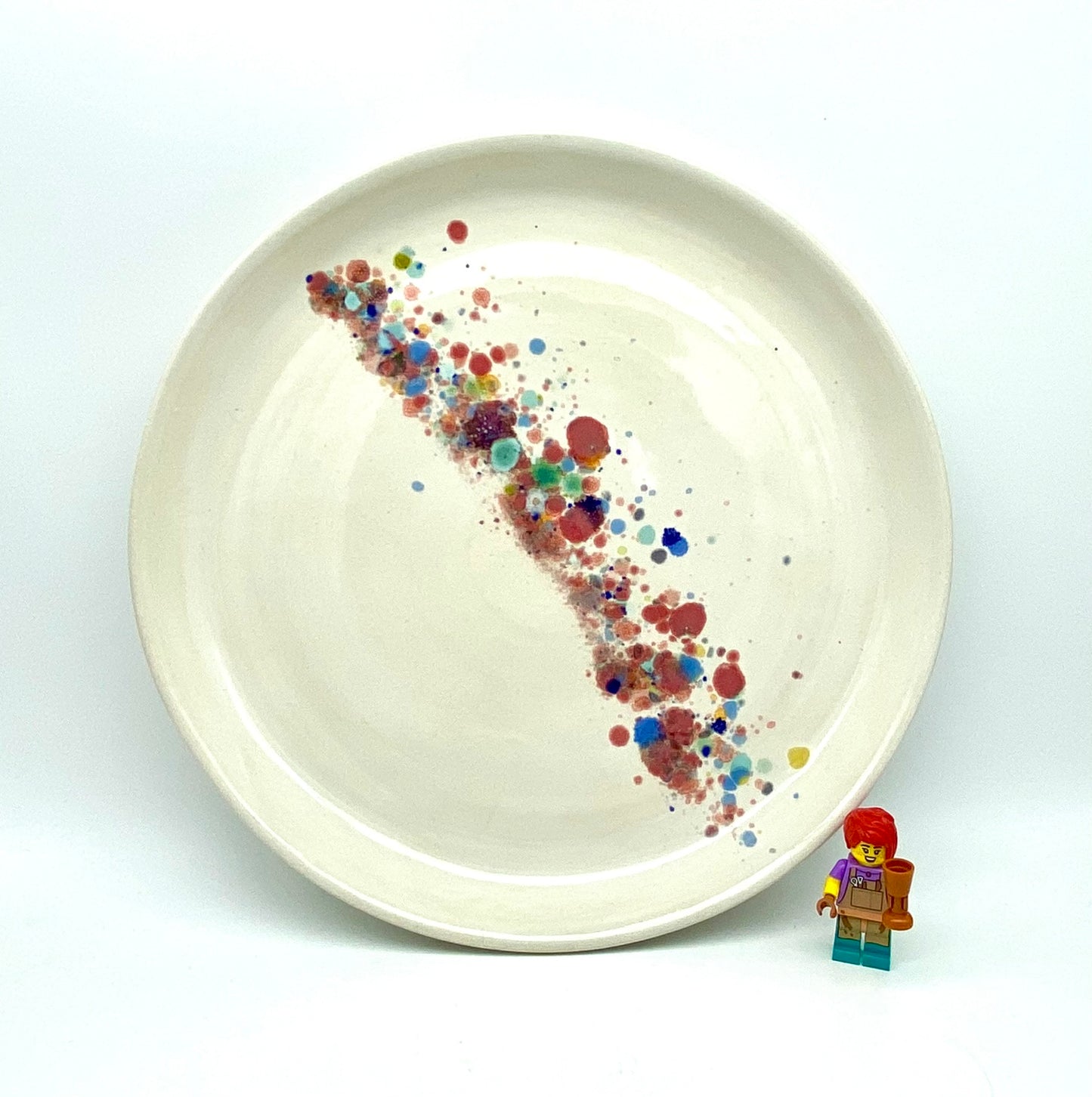 White plate with fireworks - 22cm