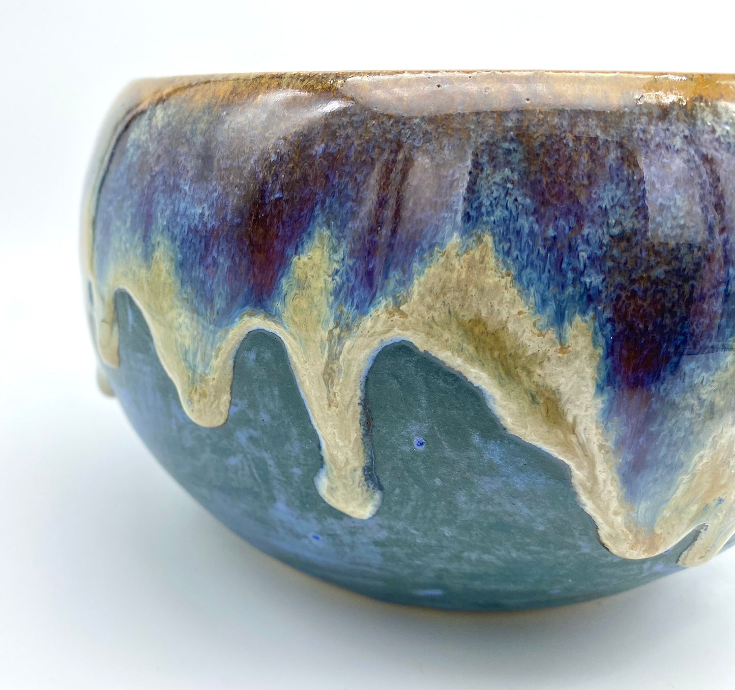 Bowl in flowing blues