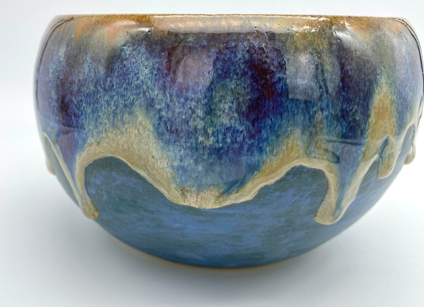 Bowl in flowing blues