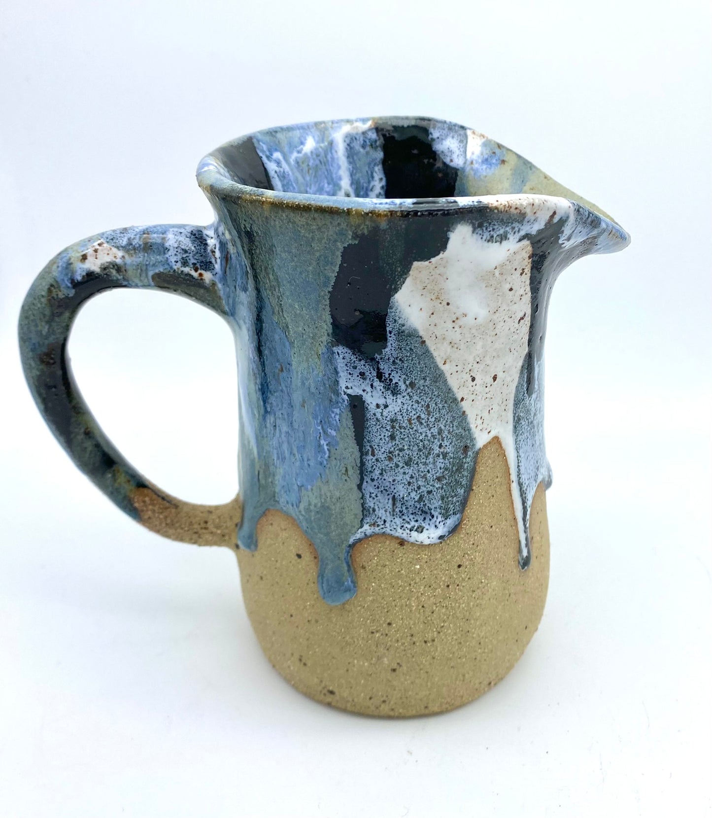 Large jug in speckled clay