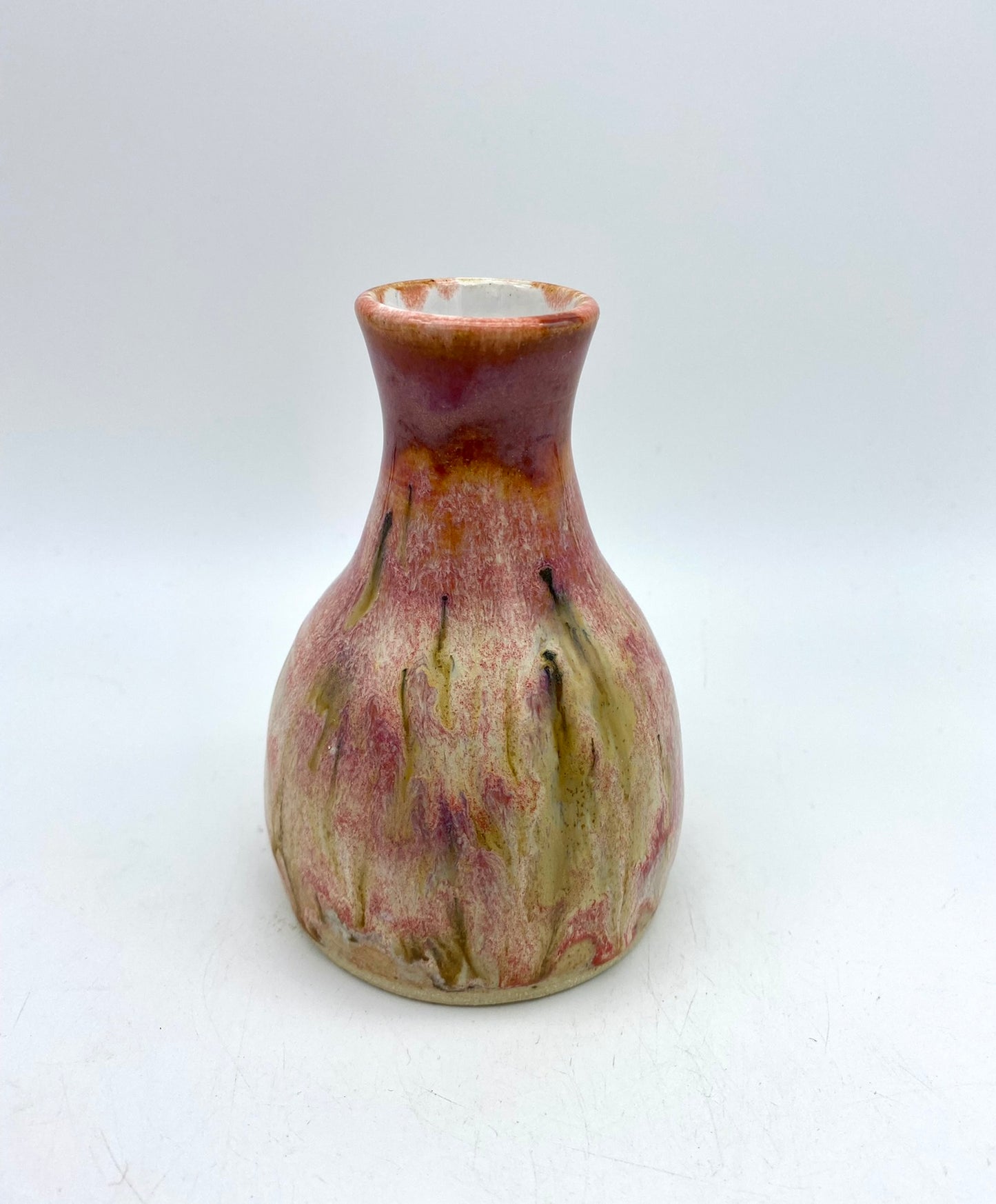 Pretty little bud vase in pinks