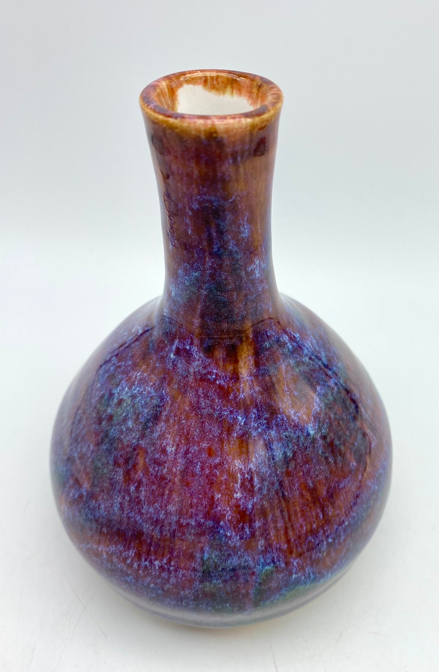 'Heathery moors' bud vase