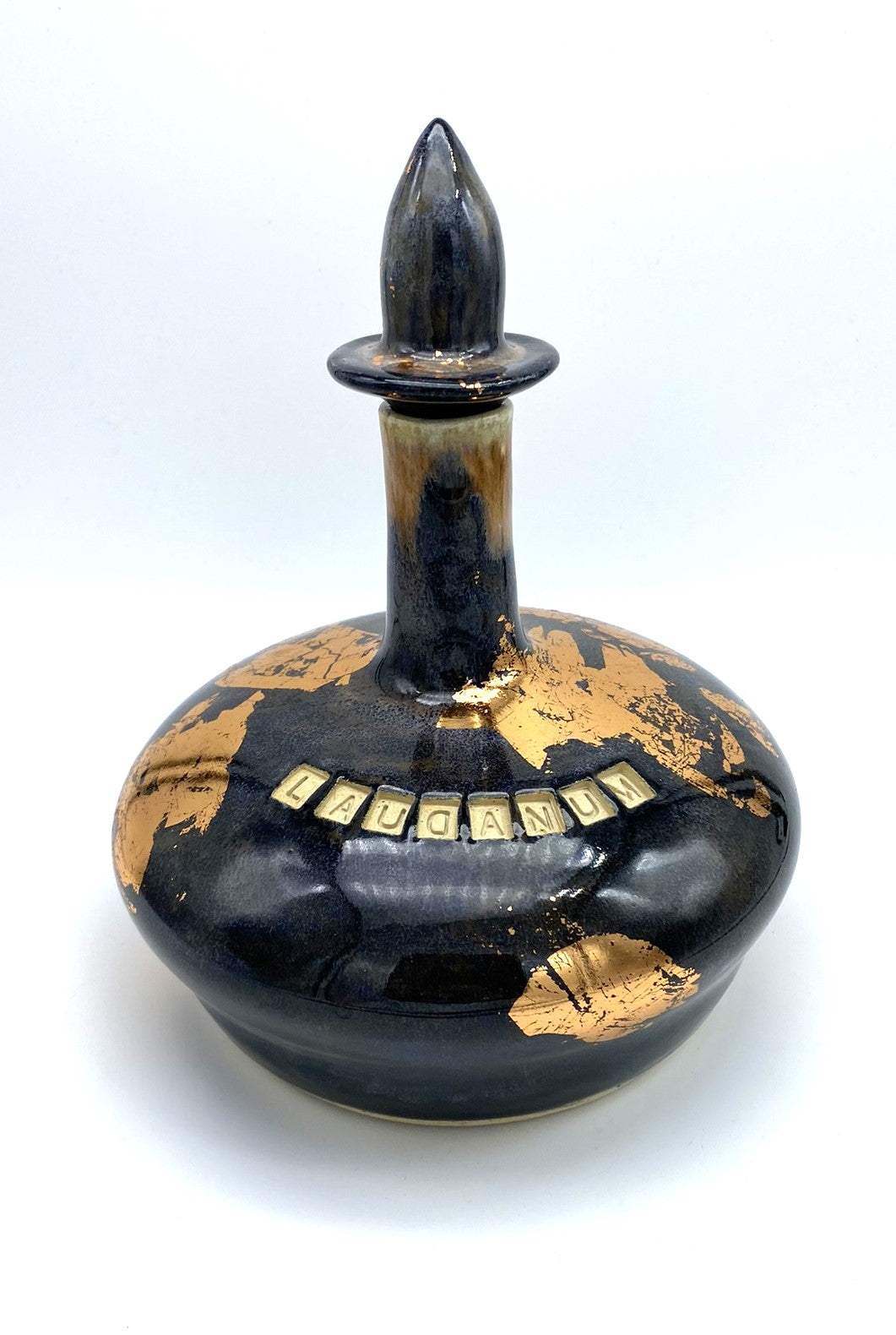 'Laudanum' decanter for spirits, oil, squash