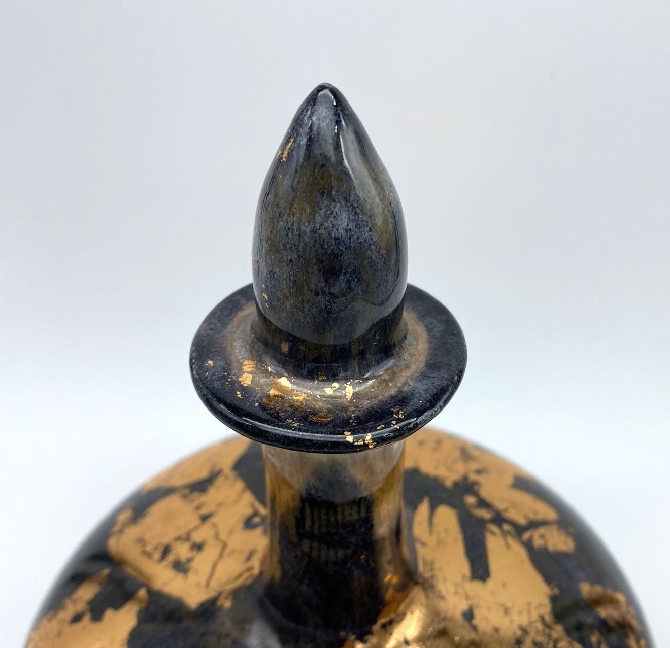 'Laudanum' decanter for spirits, oil, squash