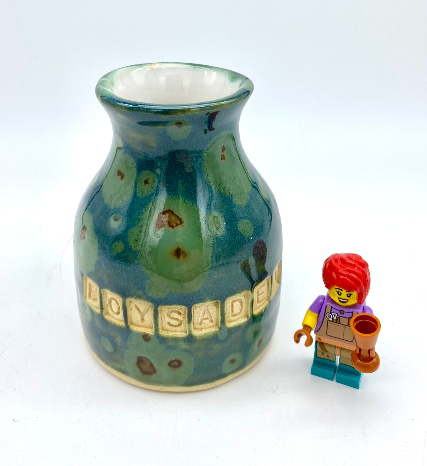 Little green 'boysdear' vase