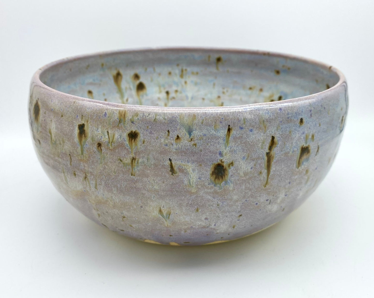 Large bowl in lilacs